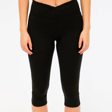 Load image into Gallery viewer, Free People Women&#39;s Mid Rise Get Shorty Leggings
