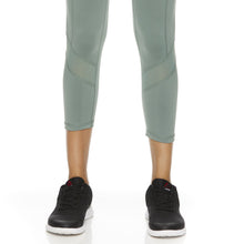 Load image into Gallery viewer, Reebok Women&#39;s Aspire Capri Leggings
