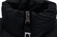 Load image into Gallery viewer, Bebe Women&#39;s Puffer Vest Black/Silver S
