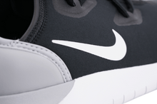 Load image into Gallery viewer, Nike Men&#39;s Hakata Running Shoes
