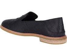 Load image into Gallery viewer, Sperry Women&#39;s Seaport Levy Shoes
