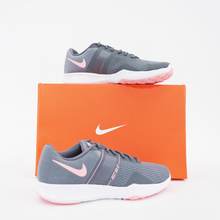 Load image into Gallery viewer, Nike Women&#39;s City Trainer 2 Shoes
