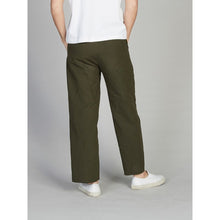 Load image into Gallery viewer, Quiksilver Women&#39;s Flared Cropped Linen Pants
