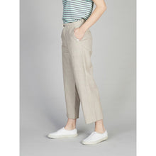 Load image into Gallery viewer, Quiksilver Women&#39;s Flared Cropped Linen Pants
